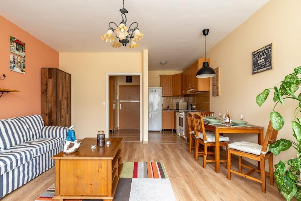 Free Parking Apartment