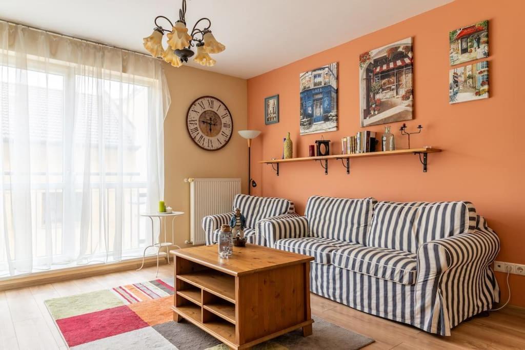 Free Parking Apartment *