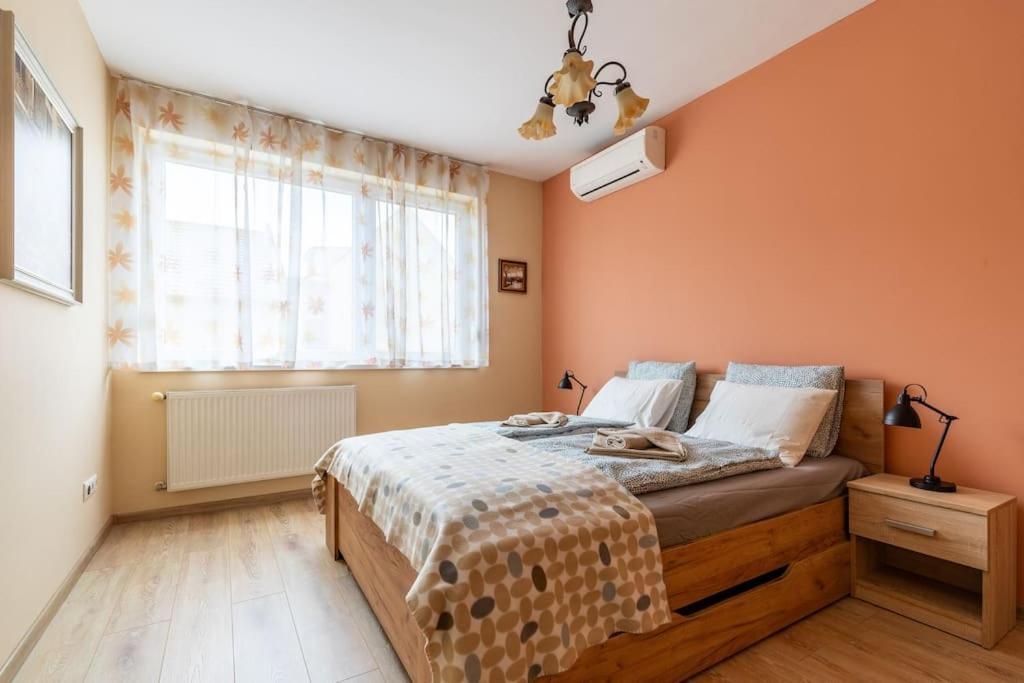 Free Parking Apartment